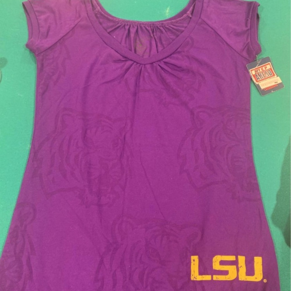 LSU Tigers burnout top Size Med NWT
